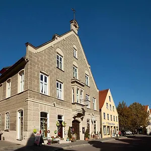 Guest house Weinstube Sinas Brettl, Noerdlingen
